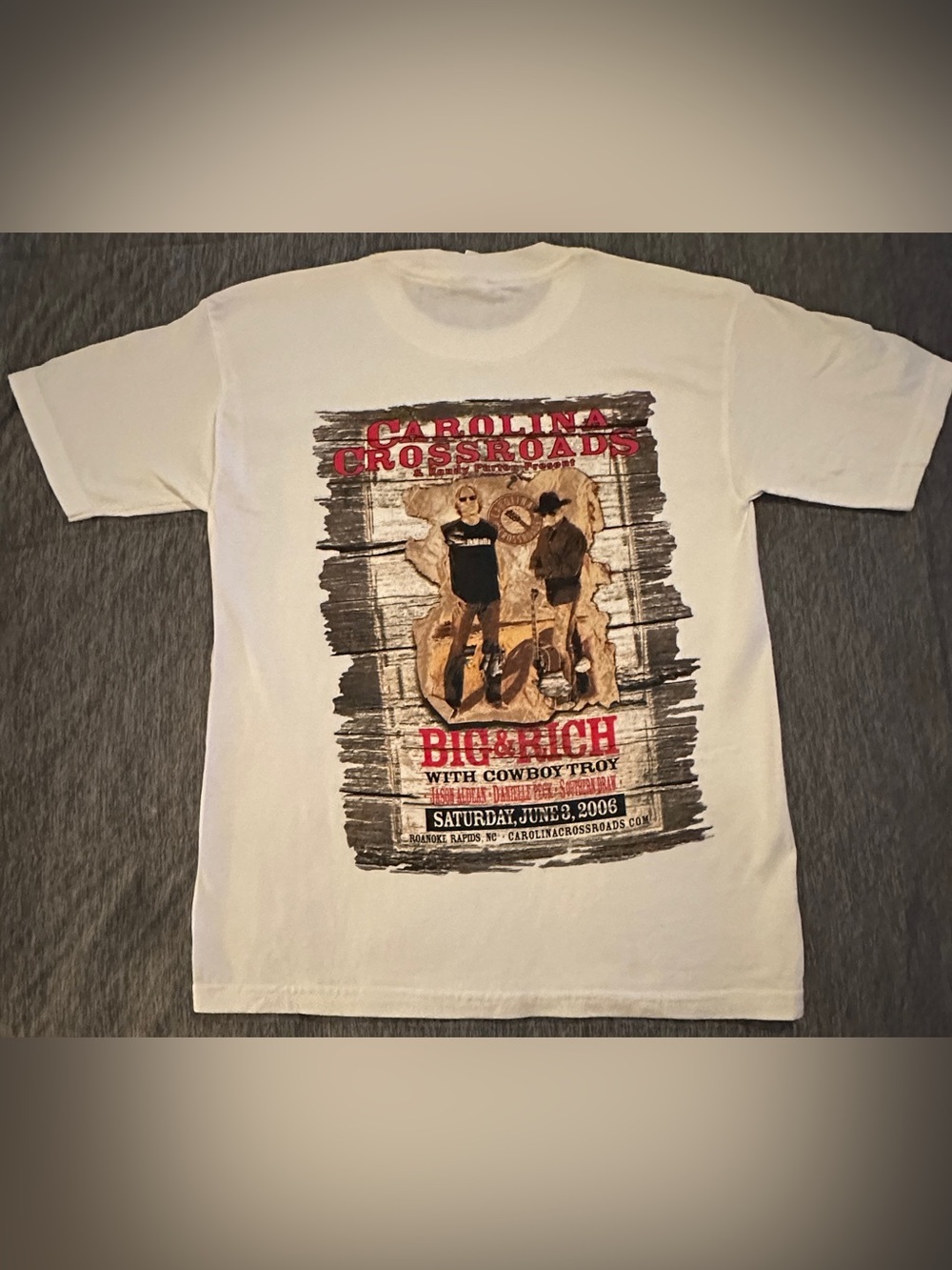 Carolina Crossroads Big & Rich White Graphic Tee Youth Medium